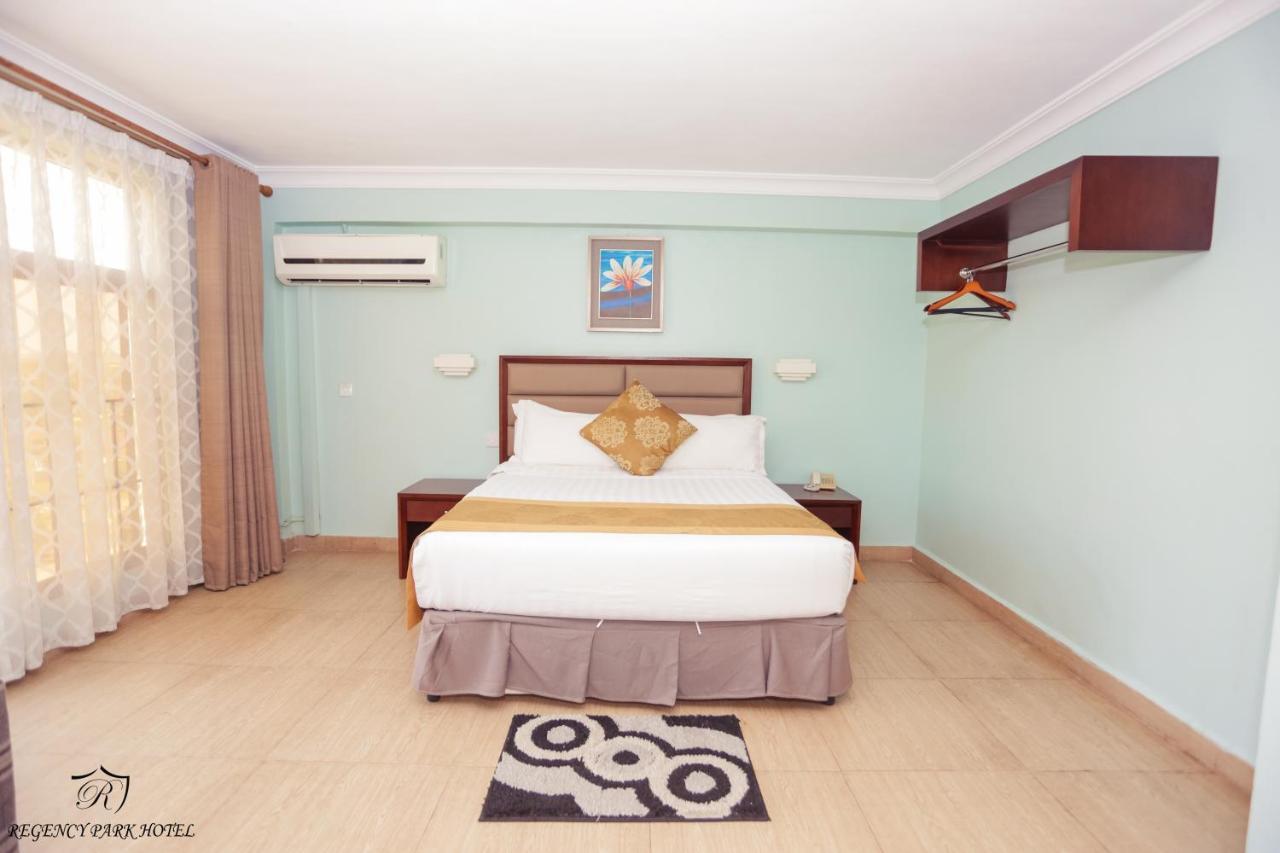 Regency Park Hotel Дар ес Саалам Екстериор снимка