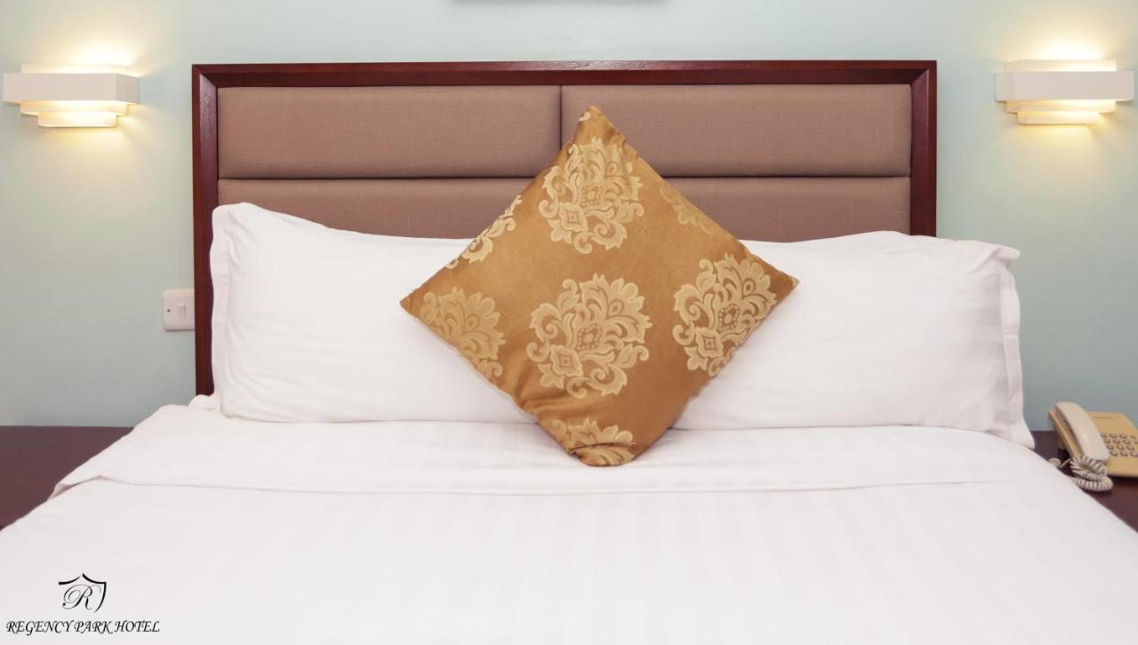 Regency Park Hotel Дар ес Саалам Екстериор снимка