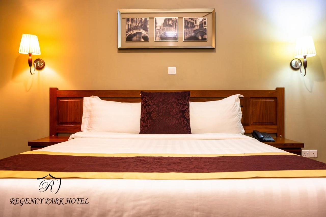 Regency Park Hotel Дар ес Саалам Екстериор снимка